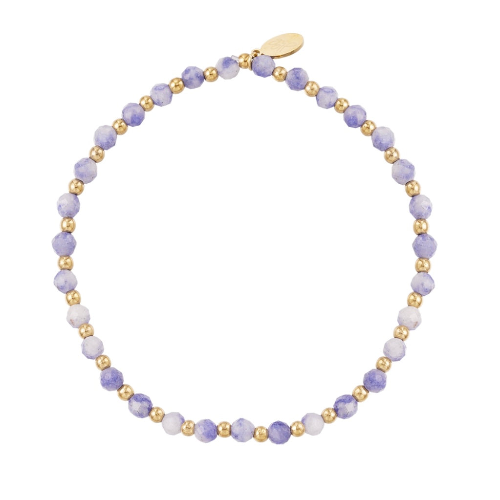 Armbandje- lila kraaltjes goudkleurig