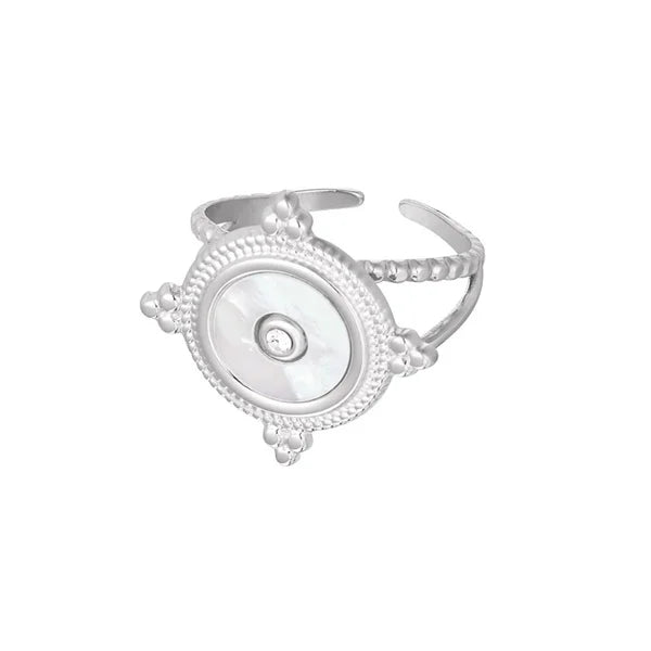 ring- schelp figuurtje zilverkleurig