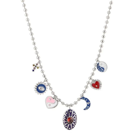 ketting- bedels blauw rood zilverkleurig