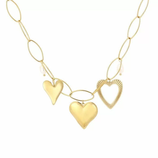 ketting- bedels grote hartjes goudkleurig