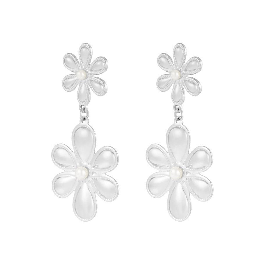 oorbellen- grote bloemen zilverkleurig