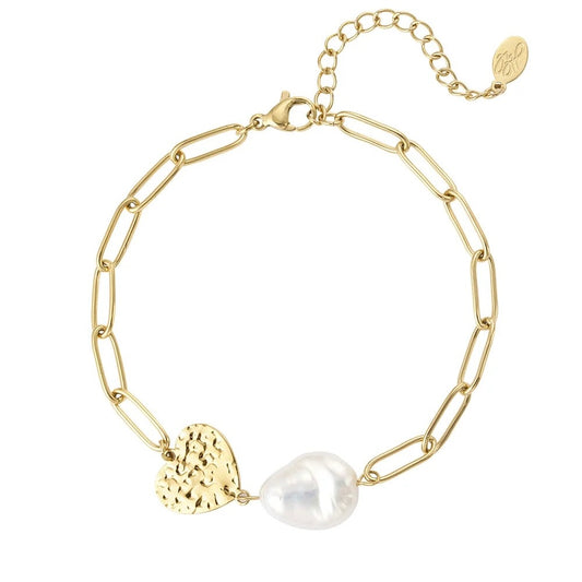 Armbandje- hart parel goudkleurig