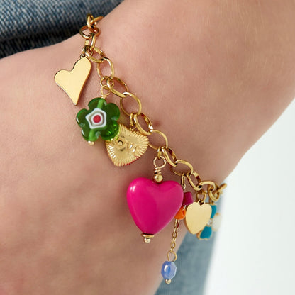 Armbandje- bedels statement kleurtjes goudkleurig