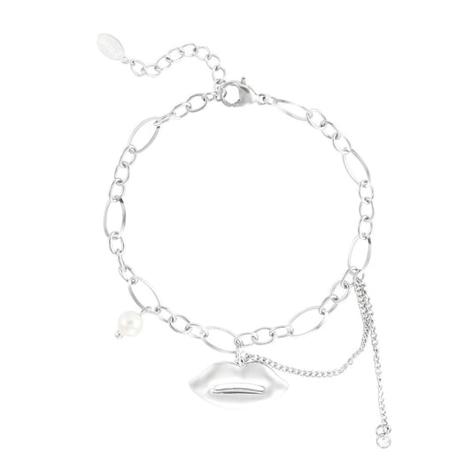 Armbandje- mondje zilverkleurig