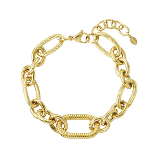 Armbandje- grote schakels goudkleurig