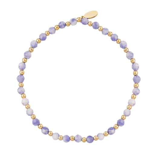 Armbandje- lila kraaltjes goudkleurig