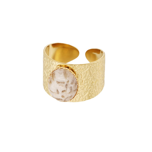ring- steen ovaal crème goudkleurig