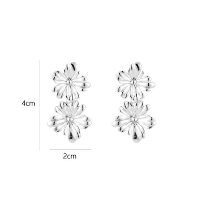 bloemen oorbellen zilverkleurig stainless steel met afmetingen