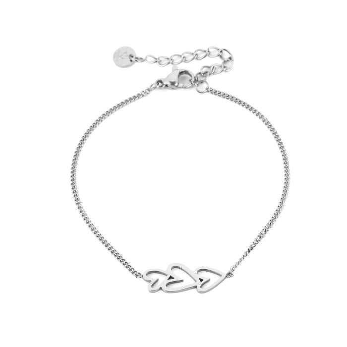 Zilverkleurige armband met drie hartjes van stainless steel