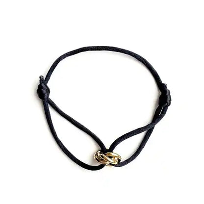 Jewelrybyceline satijn armbandje met 3 gouden stainless steel ringetjes handgemaakt