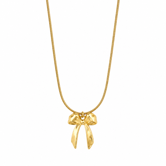 Lange goudkleurige stainless steel ketting met strik hanger voor dames