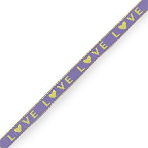 paars lint armbandje met love er op
